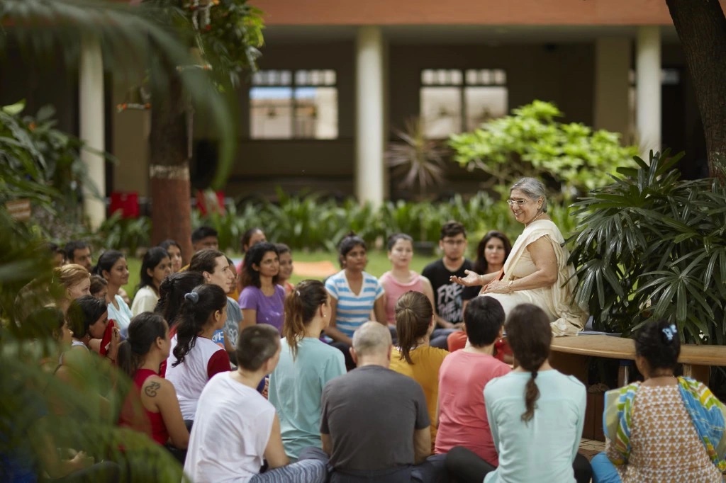 Dr. Hansaji Yogendra with students at The Yoga Institute, Mumbai